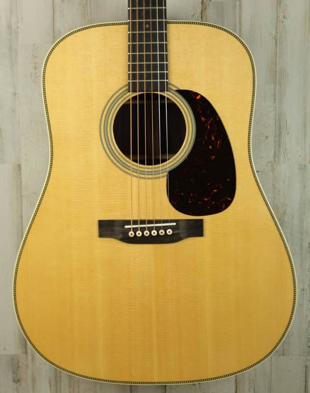Martin Standard Series HD-28 (2005 - 2017) | Reverb Canada