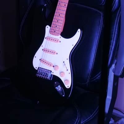 Squier II Standard Stratocaster HSS with Maple Fretboard (Made in Korea) 1989 - 1992 - Black image 6