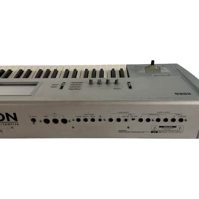 Korg Triton 61 Key *Expert Tested*Guaranteed* image 9