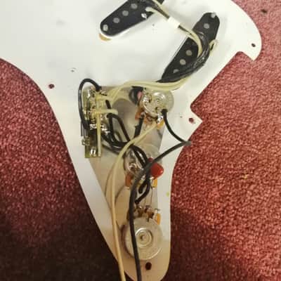 Fender  Hank Marvin Stratocaster MIJ 1996 Fiesta Red image 20