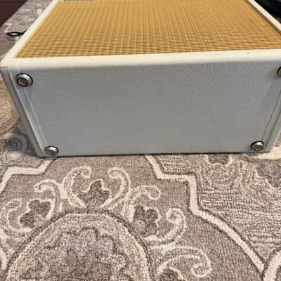 Magic Amplification Vibro Prince with Mid Knob - Blonde image 4