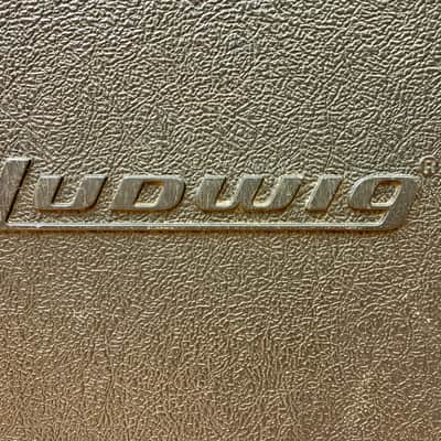 Ludwig UFO Clamshell Hard Plastic Snare Drum Case 1970s-1980s - Textured image 6