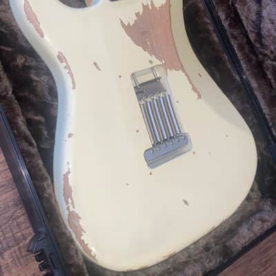 Fender Stratocaster custom shop 1967 reissue heavy relic vintage aged white image 9