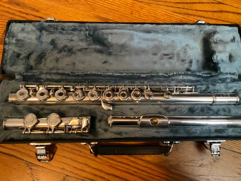 Yamaha  285SII Open Hole Flute All New Pads, Clean image 1
