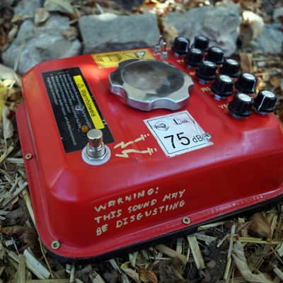 Fanta Studio Noisemaker Octaver Fuzz Delay 2026 - red image 6