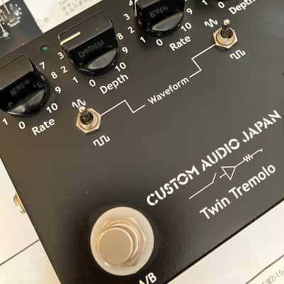 CUSTOM AUDIO JAPAN TWIN TREMOLO image 2