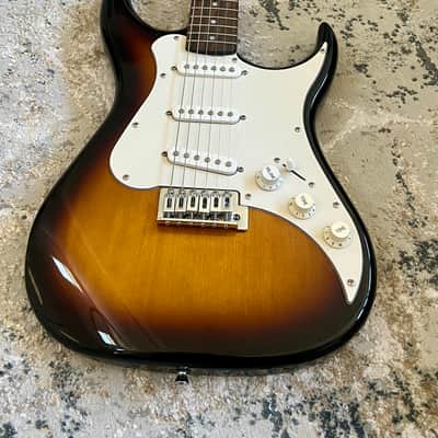 AXL Headliner Sunburst Stratocaster Electric Guitar image 2