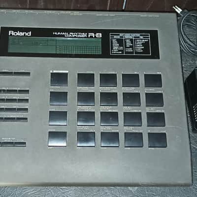 ROLAND R-8 Human Rhythm Composer 16bit Digital Drum Machine