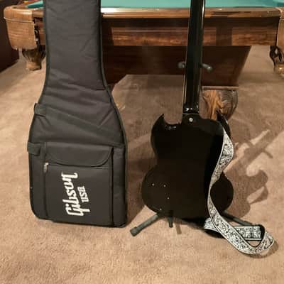 Gibson SG Standard 2009 Black Solid Body Electric Guitar (like new) comes with new Gibson padded  gigbag and Strap, SG serial#004191371 image 4