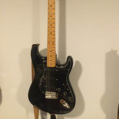 Squier SQ Stratocaster MIJ 1983-1984 - Black on Black maple neck image 1