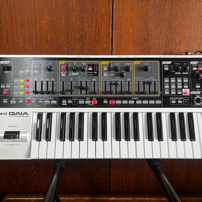 Roland SH-01 GAIA 37-Key Digital Synthesizer | Reverb