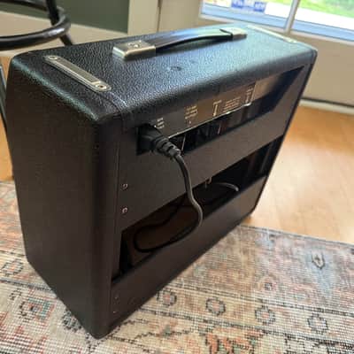 Fender Vibro Champ 6-Watt 1x8" Guitar Combo 1964 - 1967 - Black Panel image 3