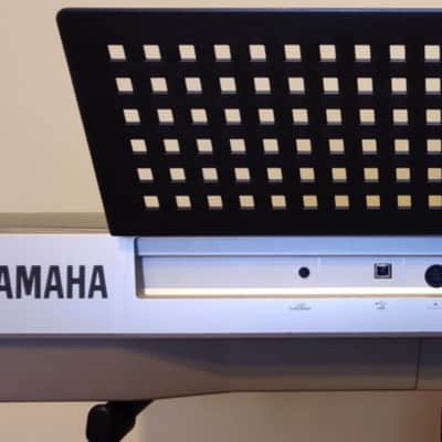 Yamaha PSR 2100 Keyboard synthesizer image 2