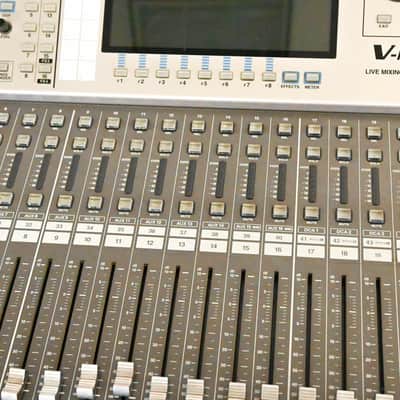 Roland M-400 48-Channel Live Digital Mixing Console CG01WR2 image 6