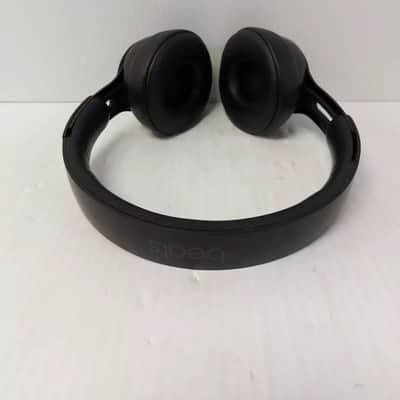 Beats By Apple A1881 Headphones image 3