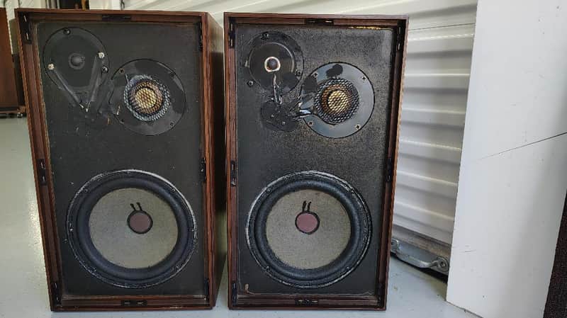 Acoustic Research AR5 speakers in excellent condition - 1970's image 1