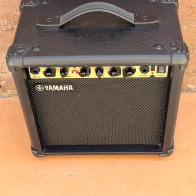 Yamaha GA-15 15-Watt Guitar Practice Amplifier (Gold Face) – Used (Good Condition) image 5