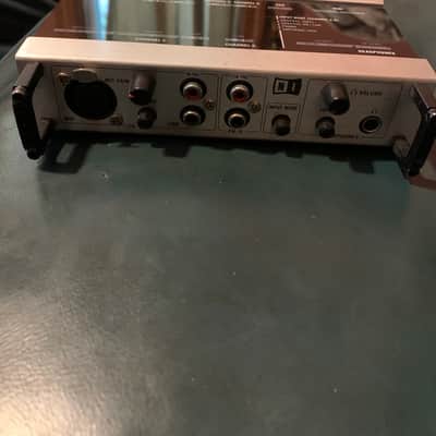 Native Instruments Audio 8 DJ - Silver image 2