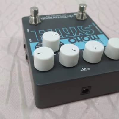 Electro-Harmonix Bass Mono Synth Pedal (power supply missed) image 3