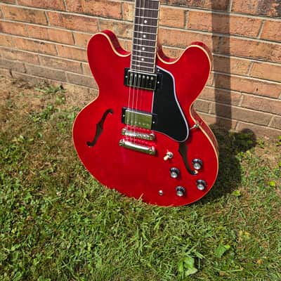 New Epiphone ES-335 Electric Guitar Cherry Red Deluxe Hardshell Case Included image 2