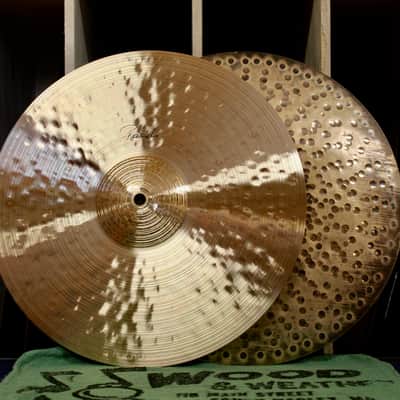 Paiste 14" Signature Traditionals Med Light Hi-Hats 931/1203g image 1