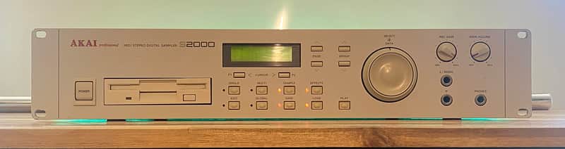 Akai S2000 MIDI Stereo Digital Sampler 90’s 100% fully working order no disc image 1