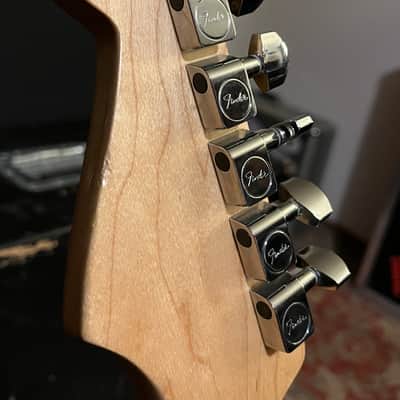 Beautiful 2004 Fender Stratocaster! image 7
