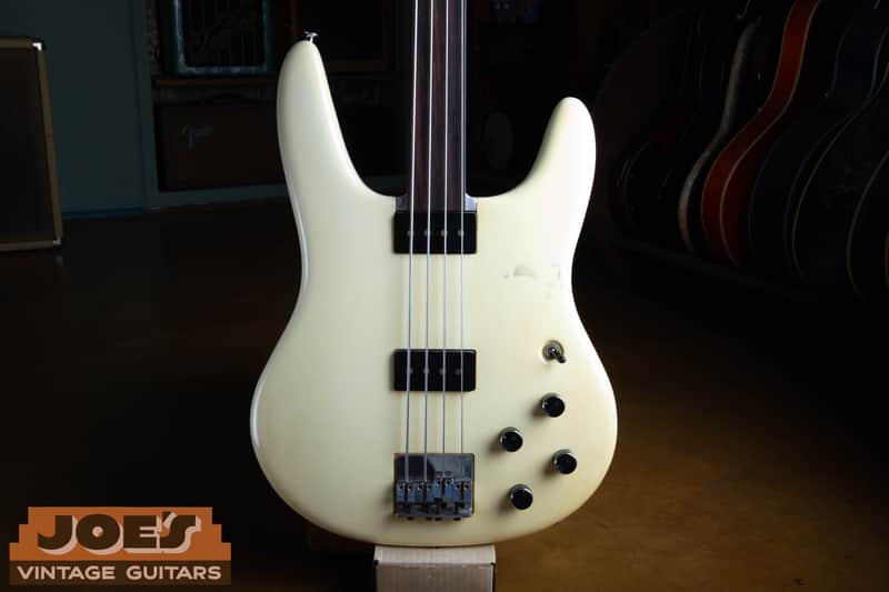 Travis Bean TB-2000