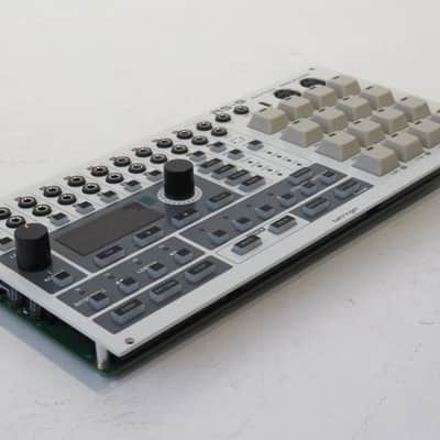 Behringer RS-9 Rhythm Sequencer Eurorack Module – Boxed image 3