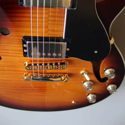 Brand New Yamaha SA2200 OVS Semi-Hollow Electric Guitar - Violin Sunburst image 5