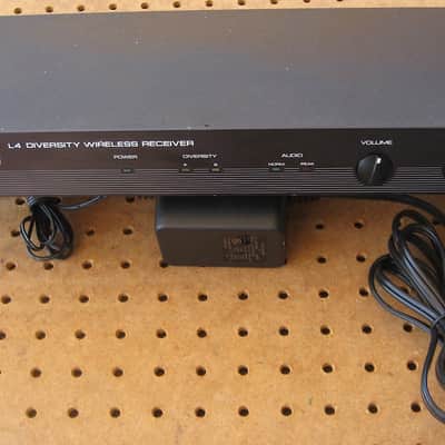 Shure LR Wireless Receiver Bild 1