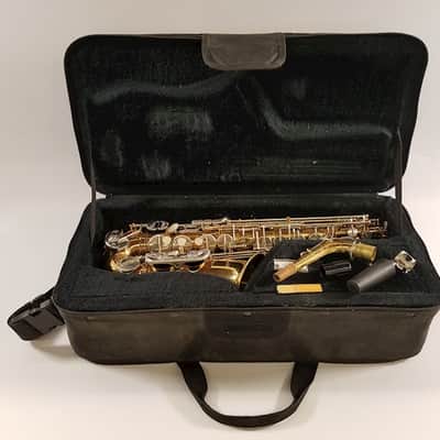 Reynolds Alto Saxophone, USA, Lacquered Brass, very good condition, complete with case/neck/MP. image 1