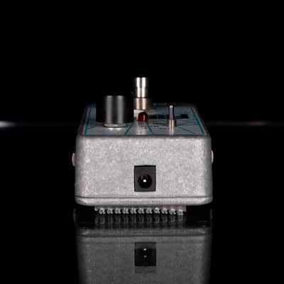 Used Electro-Harmonix Freeze Sound Retainer Pedal - 2 image 3