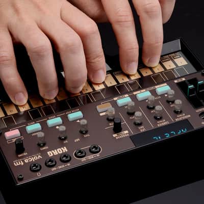 Immagine KORG Volca FM v2 Synthesizer/Sequencer with Effects & Arp - 11