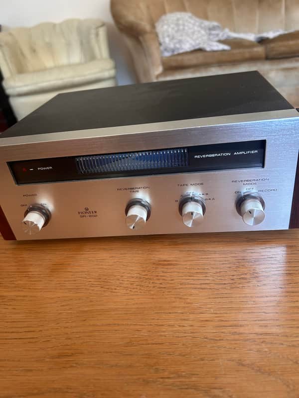 Pioneer SA-202 Mid Eighties Reverberation amp image 1