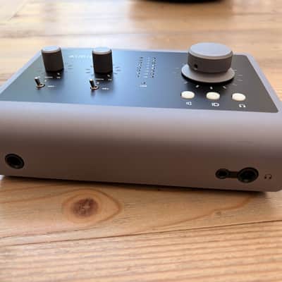 Audient iD14 MKII USB-C Audio Interface 2021 - Black image 2