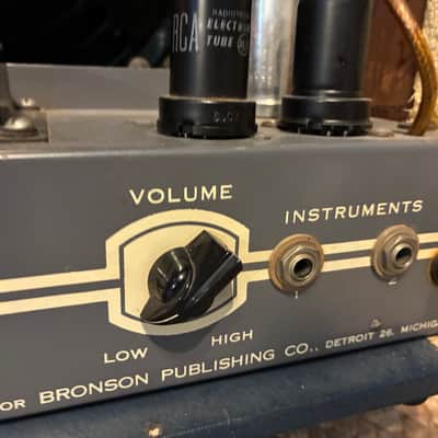 Bronson  Singing Electric  (Valco) 1950- vidéo image 11