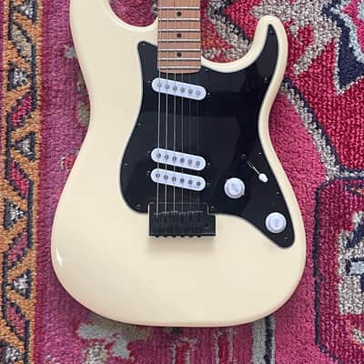 Squier Contemporary Stratocaster Special 2022 - Vintage White image 2