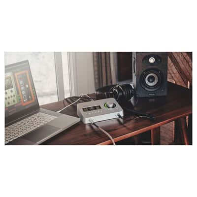 Universal Audio Apollo Solo Recording Interface Heritage Edition with Headphones and Cables image 6