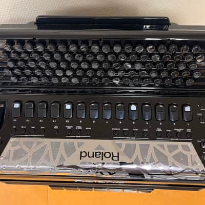 Roland FR-8xb-BK Chromatic Button V-Accordion  Black image 2