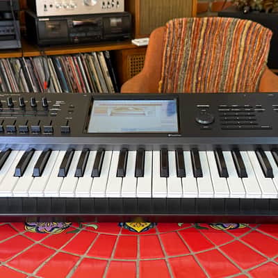 Korg Kronos 61 With OS 3.1.4 Loaded - Low Use - Excellent Condition! image 5