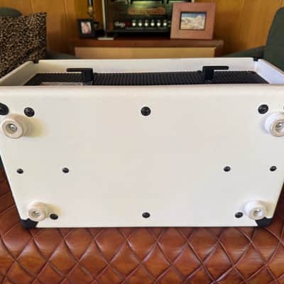 EVH 5150 III 6L6 3-Channel 50-Watt Guitar Amp Head Ivory image 4
