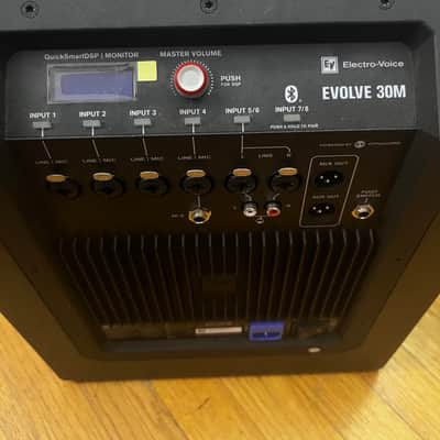 Electro-Voice Evolve 30M Portable Powered Column Loudspeaker System image 5