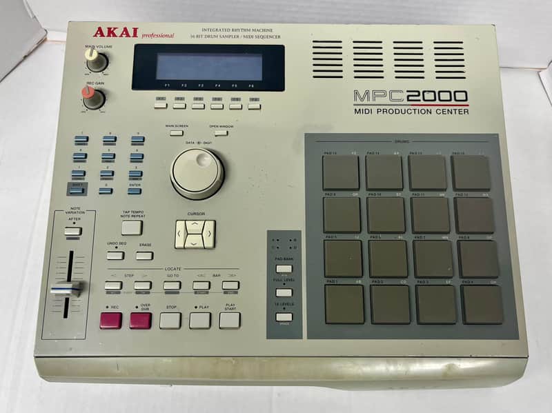 Akai MPC2000 MIDI Production Center 1997 - 2001 - Grey image 1