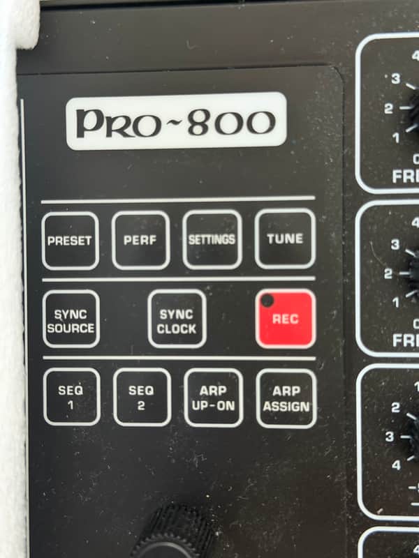 Behringer Pro-800 Desktop 8-Voice Synthesizer