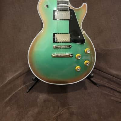 Gibson Les Paul Custom 5 of 5 2021 Vintage Holiday Green / Red Metal Flake image 13
