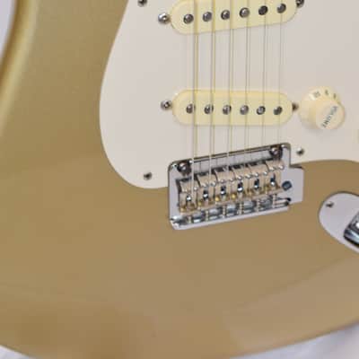 2007 Fender Classic Player '50s Stratocaster Electric Guitar, Maple Fingerboard, Shoreline Gold image 4