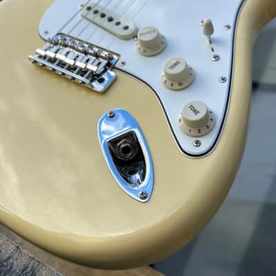 2026 Fender Custom Shop 1968 Stratocaster DLX Closet Classic  Aged Vintage White w/Case image 4