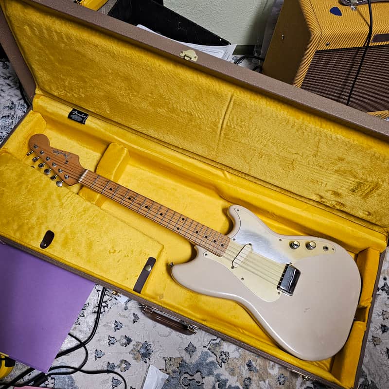 Fender Musicmaster with Maple Fretboard 1956 - 1959 | Reverb