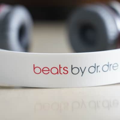 Monster Beats by Dr. Dre Solo HD On-Ear Headphones with ControlTalk (White) image 3